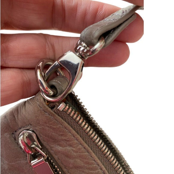 LHobo The Original Gray/Olive Smooth Leather Crossbody 8.5x5" Adjustable strap - Picture 5 of 10